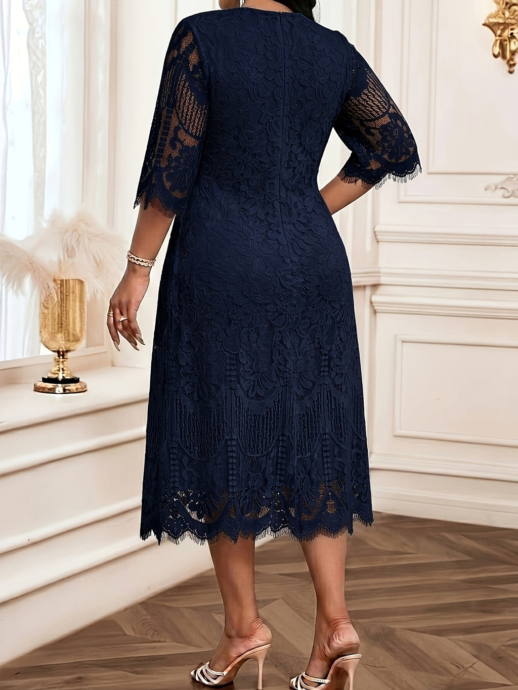 Robe en dentelle grande taille, guipure et ourlet festonné