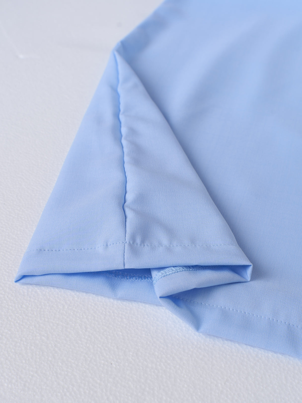 Robe droite grande taille — Bleu ciel et manches à revers