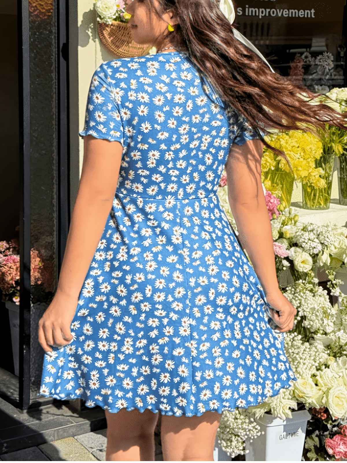 Robe d'été grande taille — Ivoire fleuri et buste à coulisse