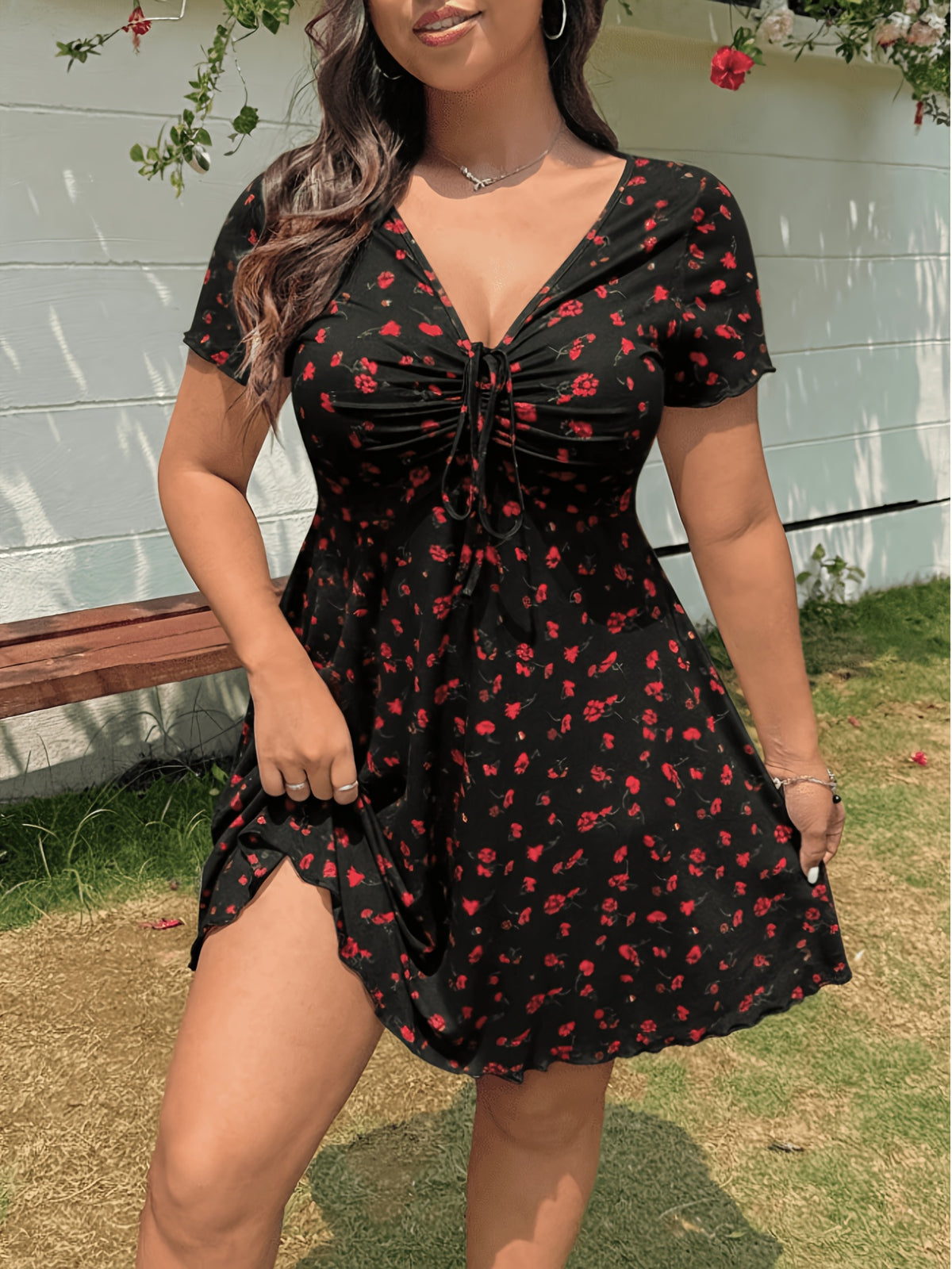 Robe d'été grande taille — Ivoire fleuri et buste à coulisse