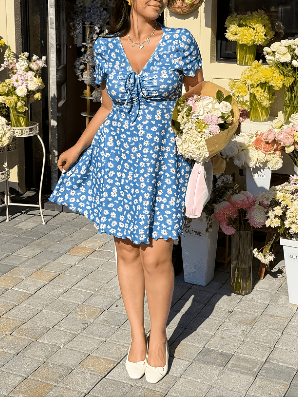 Robe d'été grande taille — Ivoire fleuri et buste à coulisse