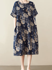 Robe fleurie grande taille — Grandes roses sur fond marine