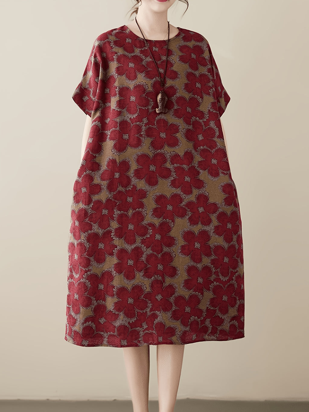 Robe fleurie grande taille — Grandes roses sur fond marine