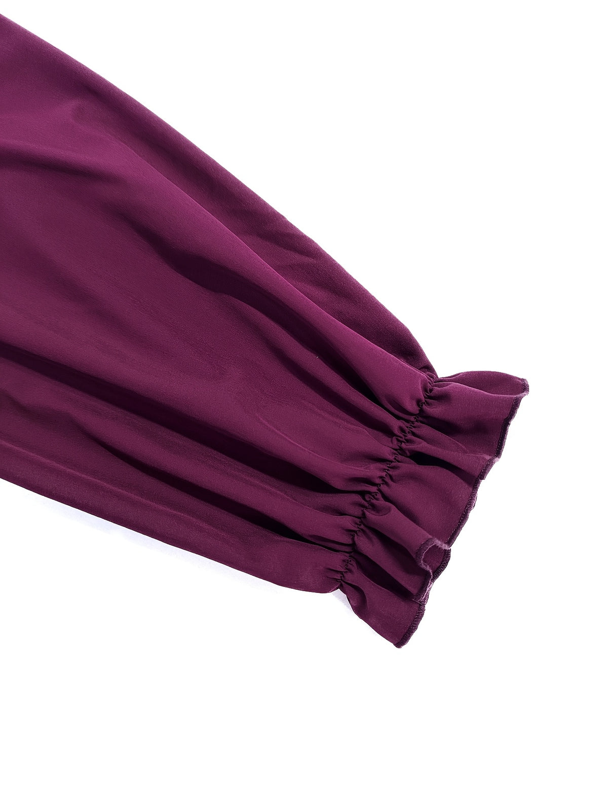 Robe grande taille, volant d'ourlet et guipure