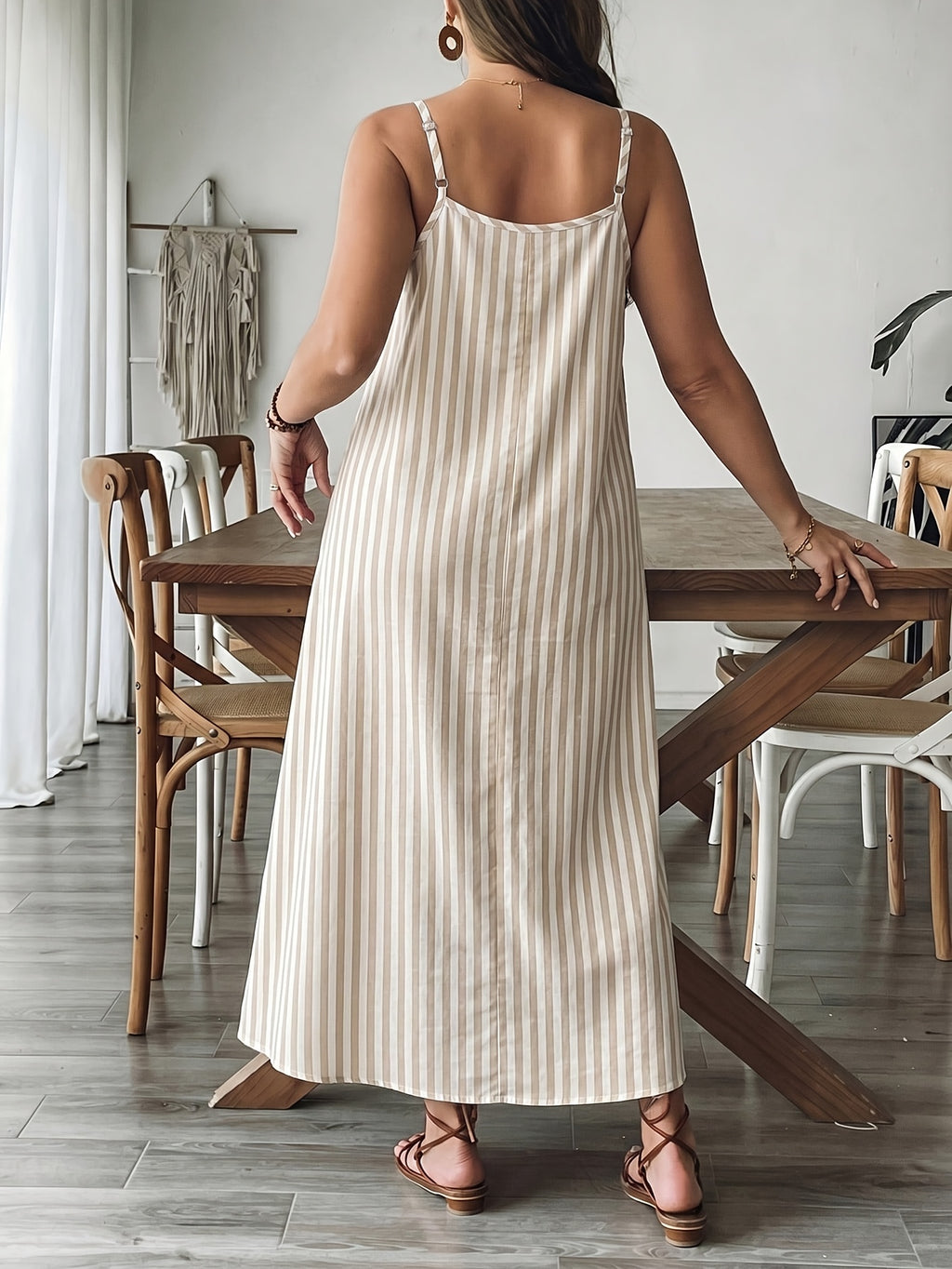 Robe de grossesse grande taille — Maxi rayée beige et blanc