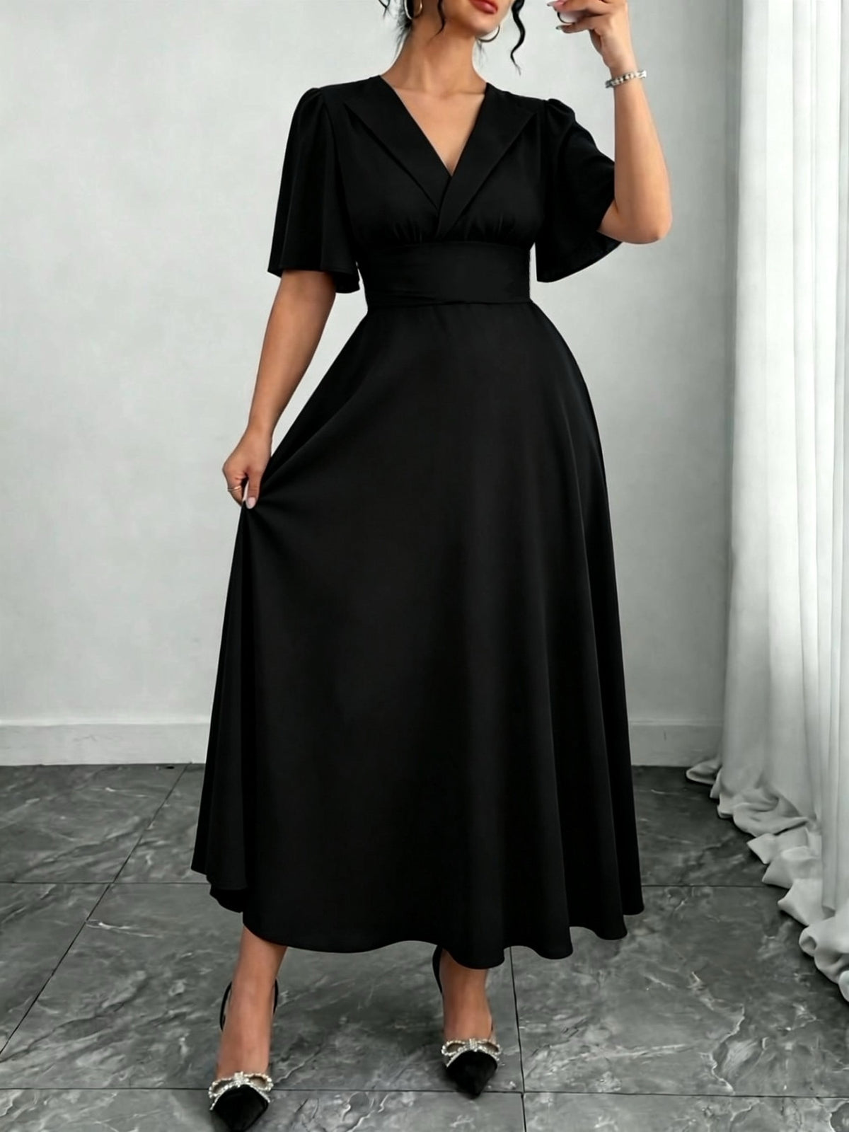 Robe habillée grande taille, col à revers et taille large