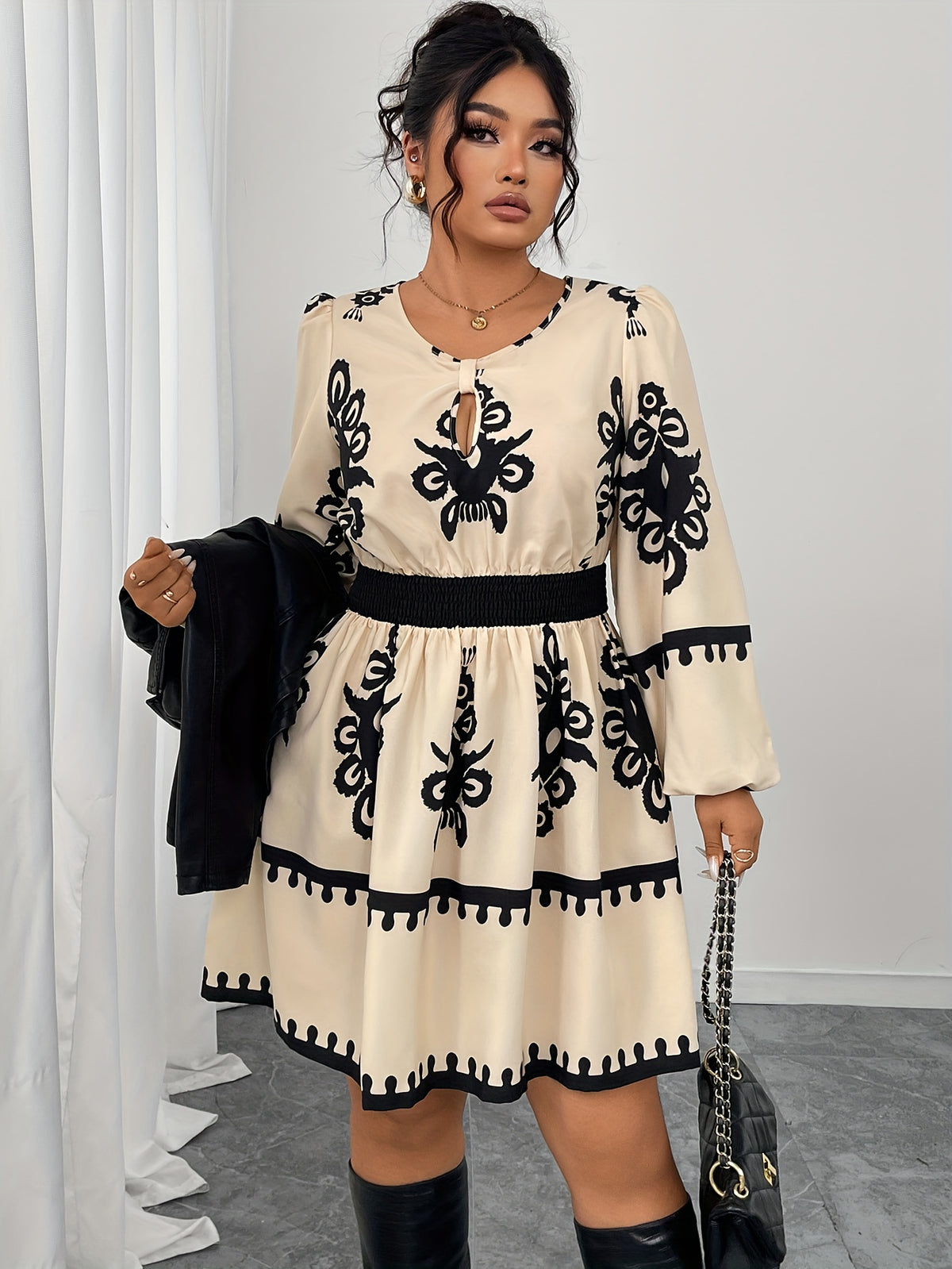 Robe imprimée grande taille, grand motif baroque