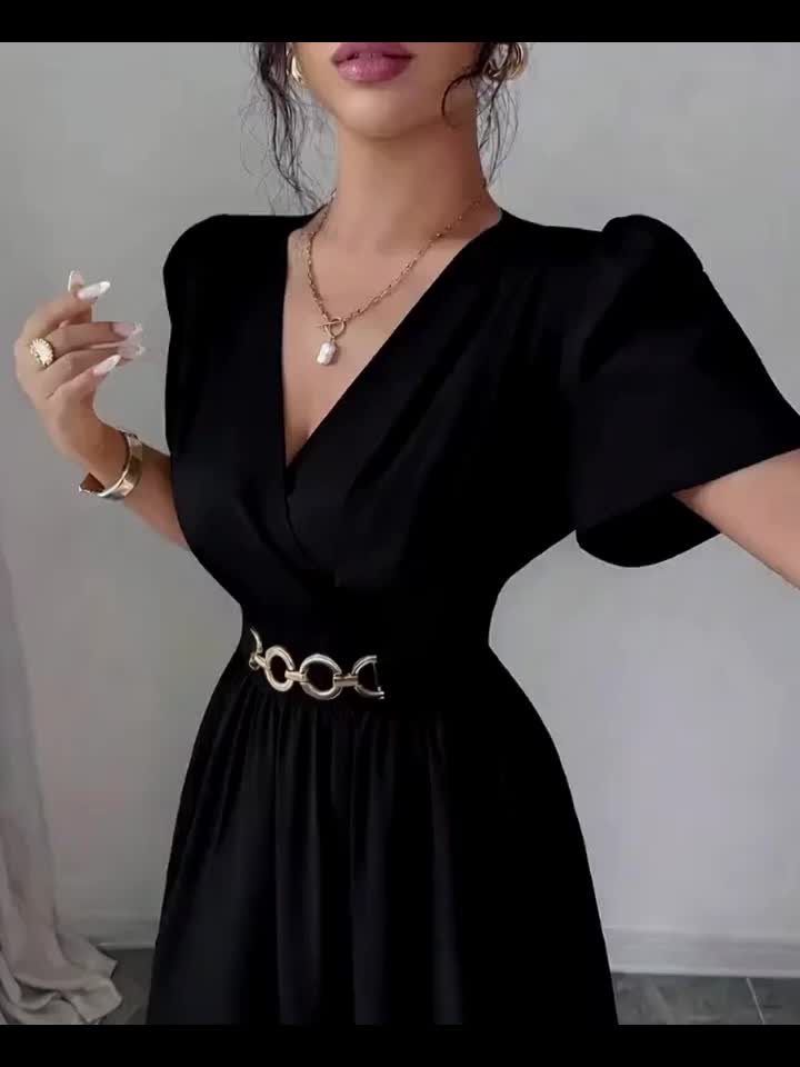 Robe invitée mariage grande taille — Noire à taille à boucle