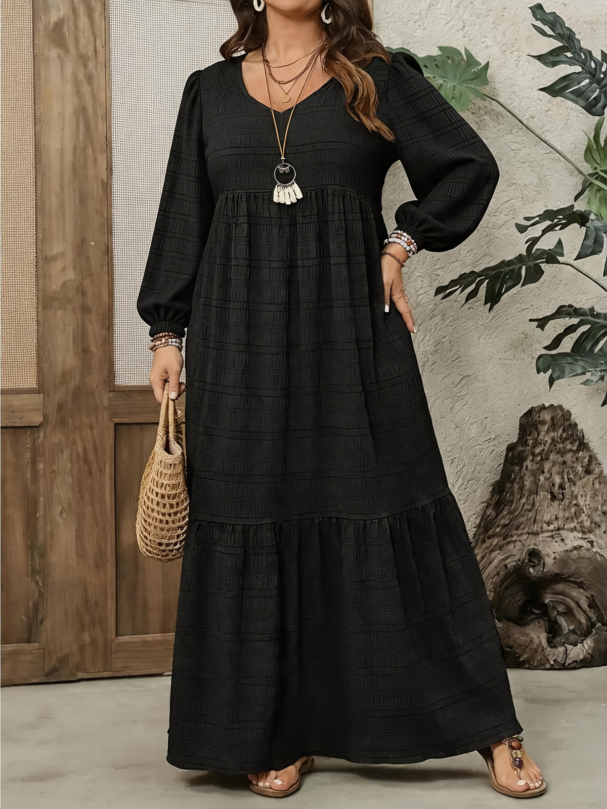 Robe longue grande taille, trois étages, tissu texturé