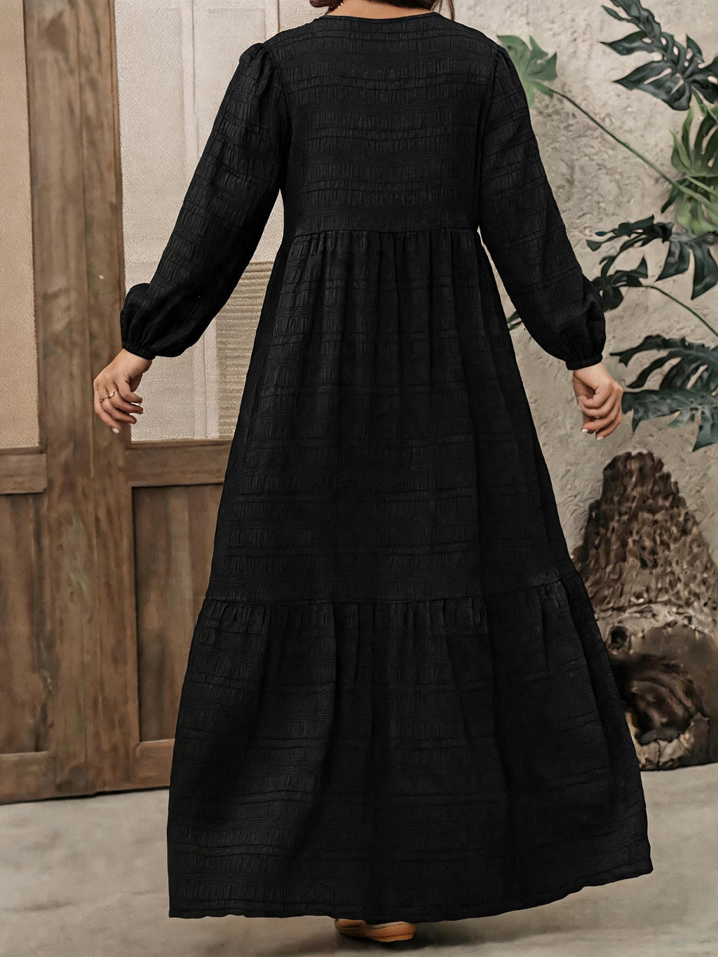 Robe longue grande taille, trois étages, tissu texturé