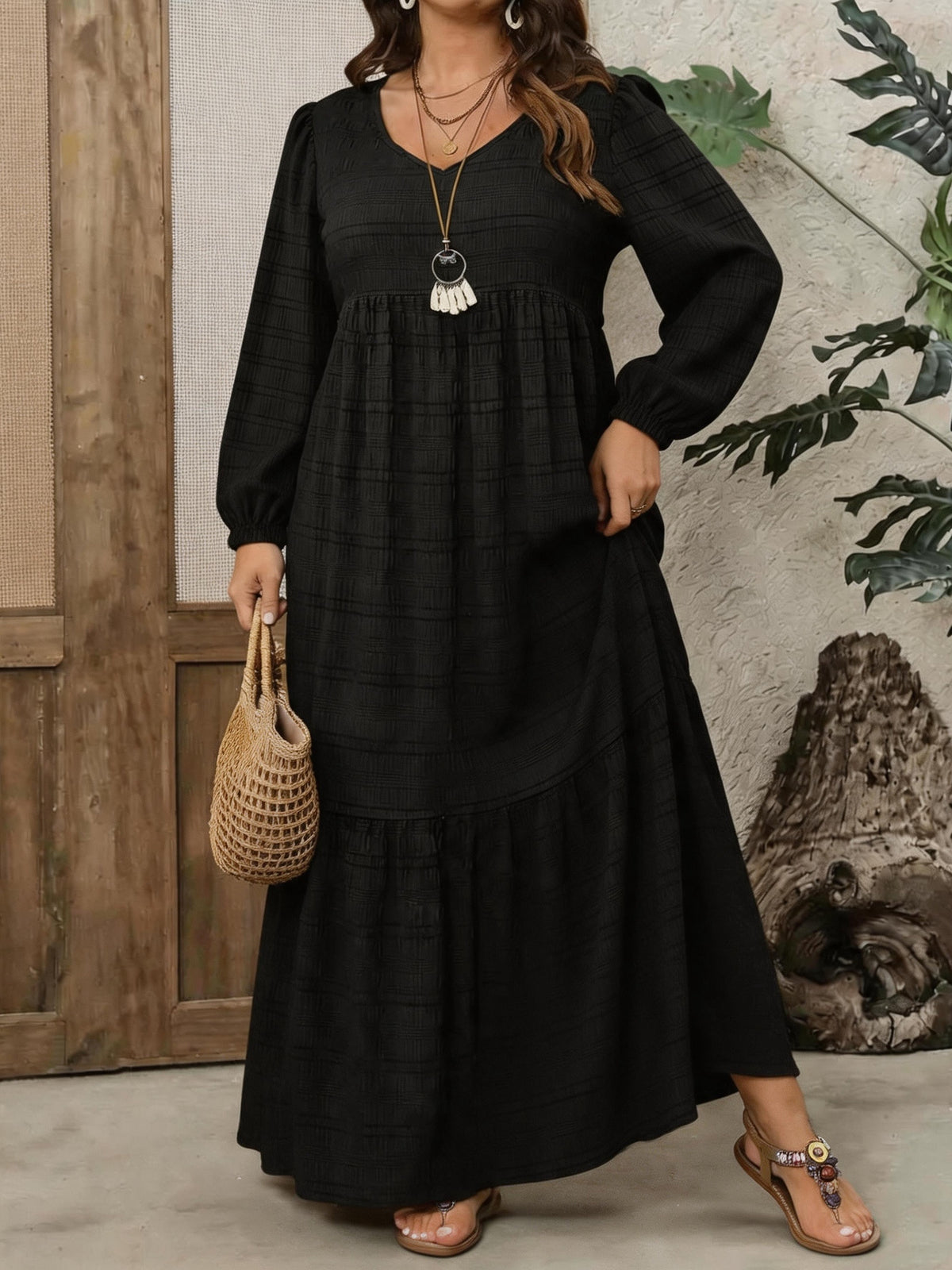Robe longue grande taille, trois étages, tissu texturé