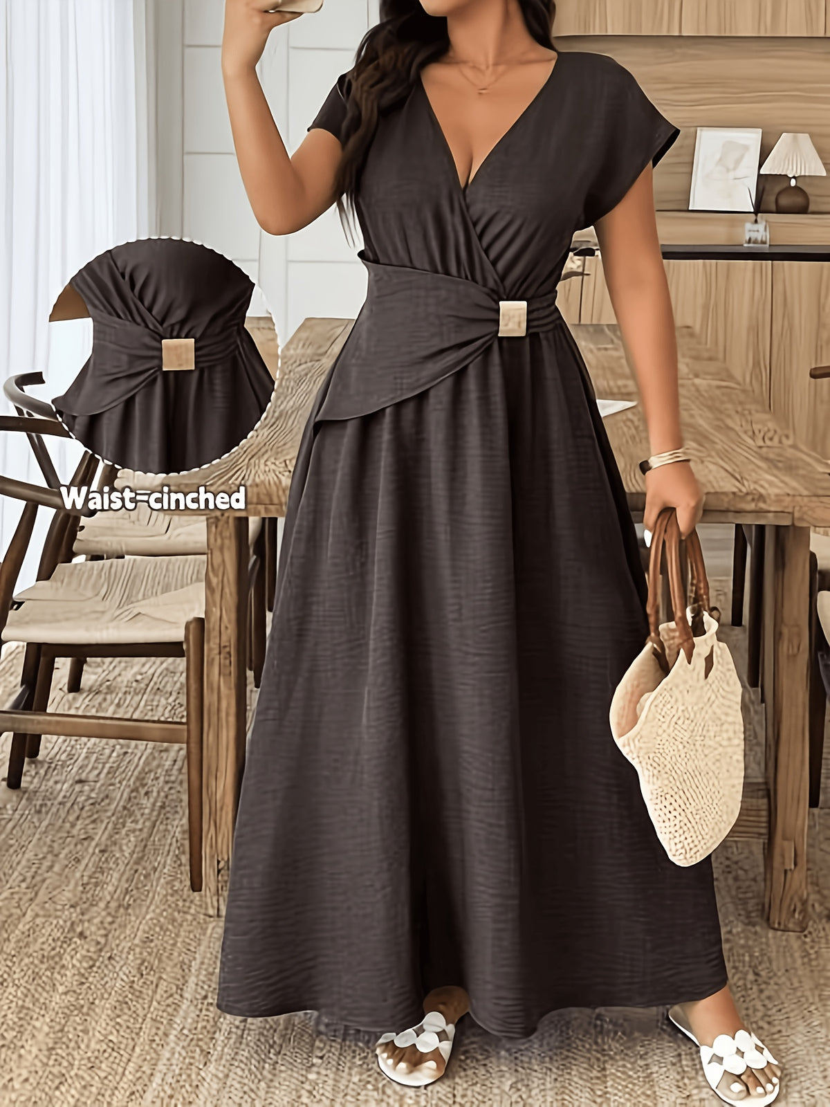 Robe cache-cœur grande taille — Taille à boucle carrée dorée