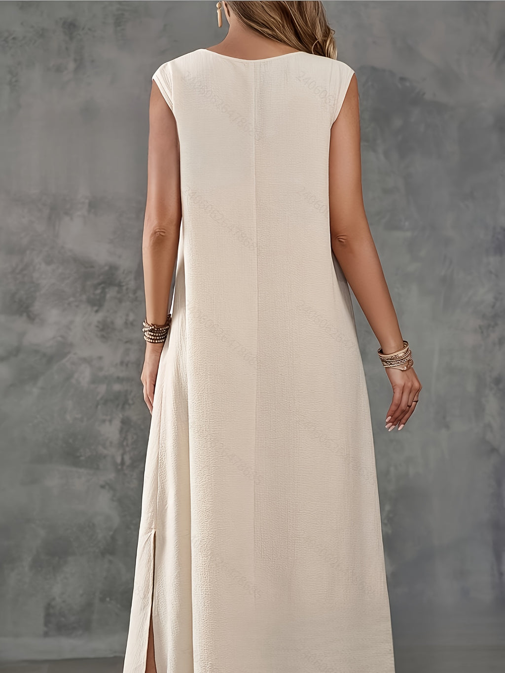 Robe longue grande taille — Crêpe froissé et coupe droite