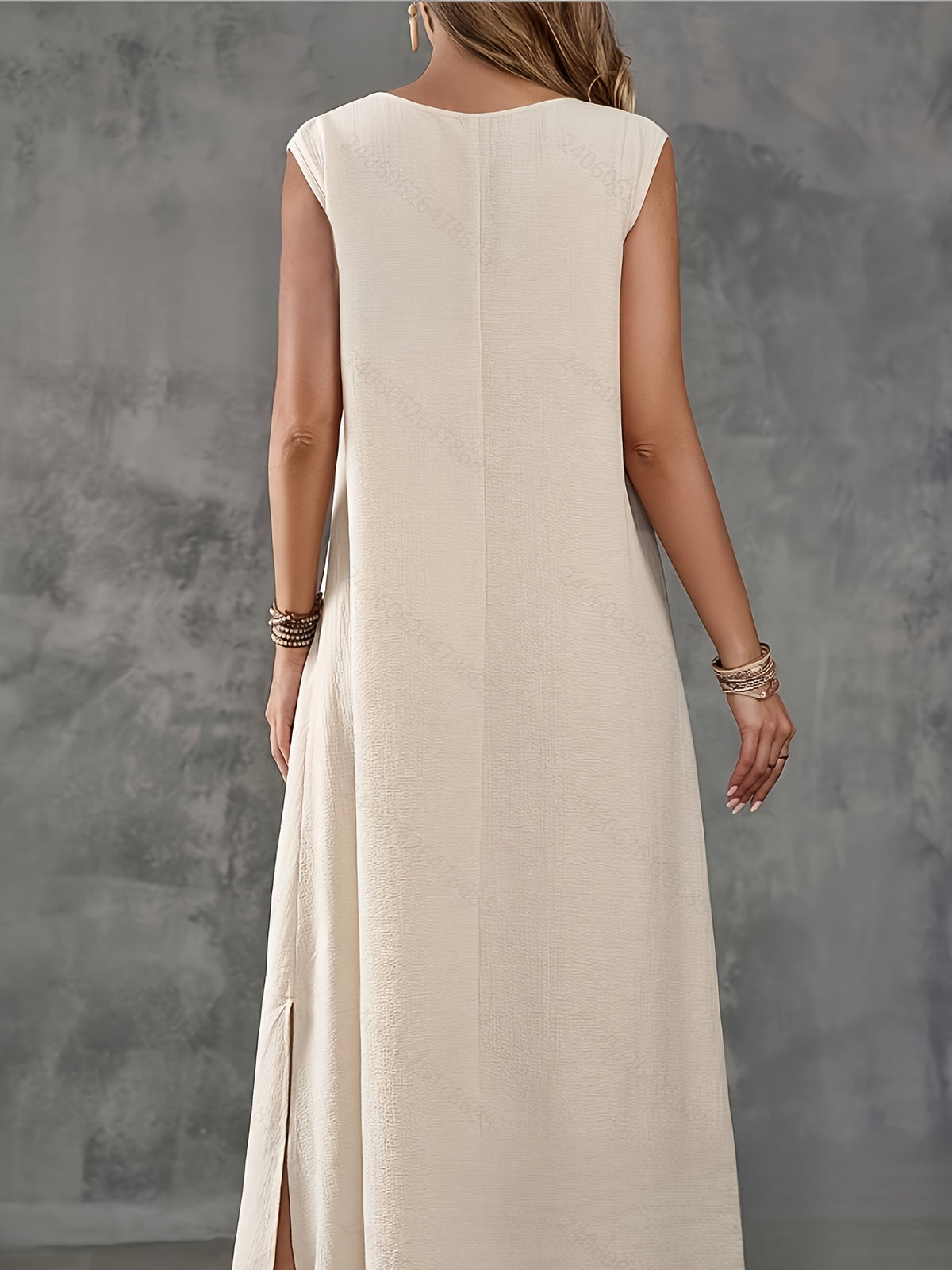 Robe longue grande taille — Crêpe froissé et coupe droite