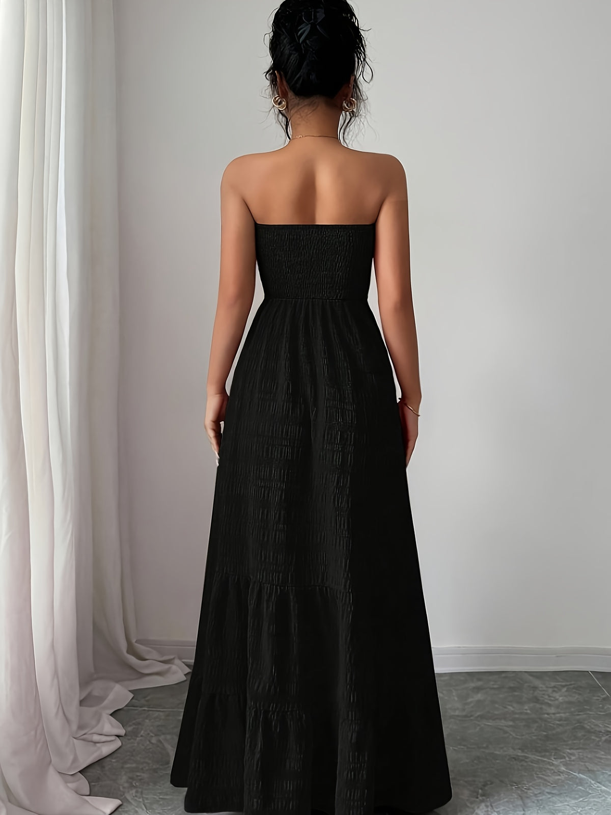 Robe longue grande taille — Bandeau noir en tissu gaufré
