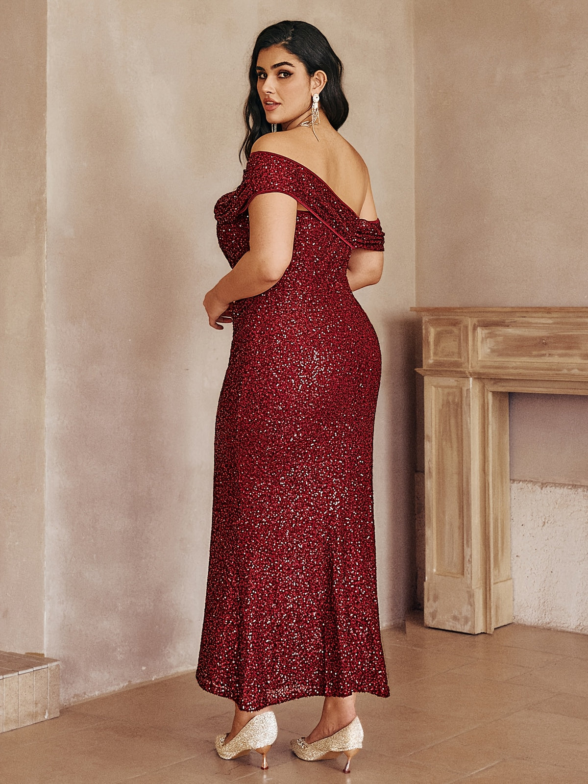 Robe longue grande taille — Sequins bordeaux et bas sirène