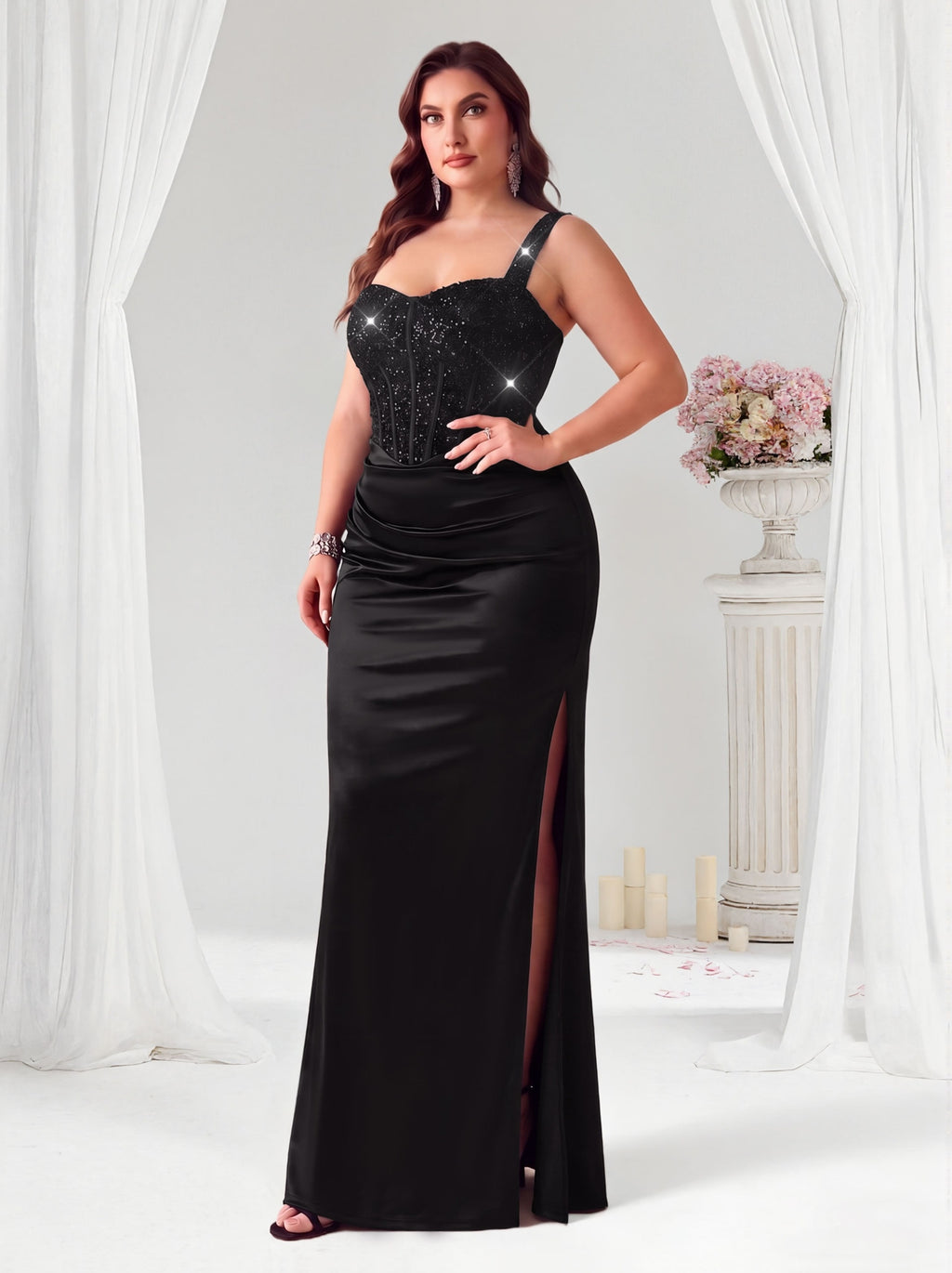 Robe longue grande taille, bustier à sequins et satin drapé