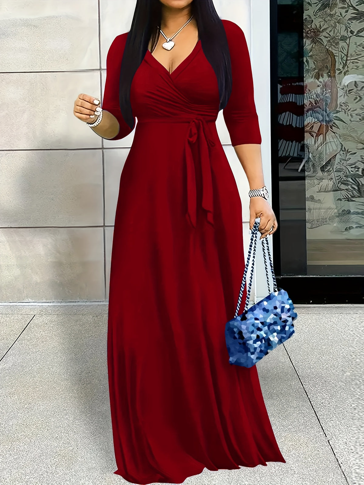 Robe longue grande taille, cache-cœur et manches trois-quarts