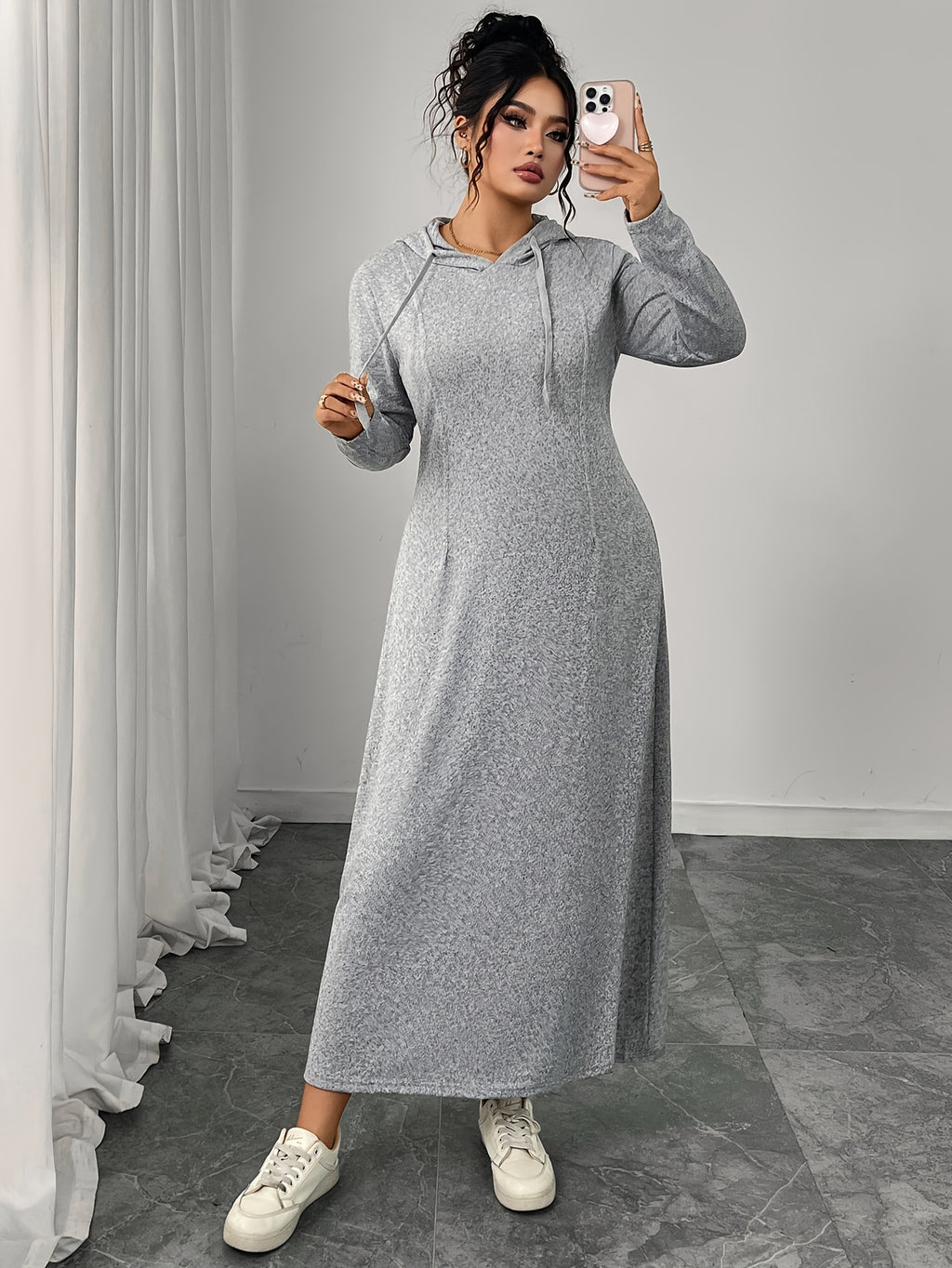 Robe longue grande taille — Capuche et cordon de serrage