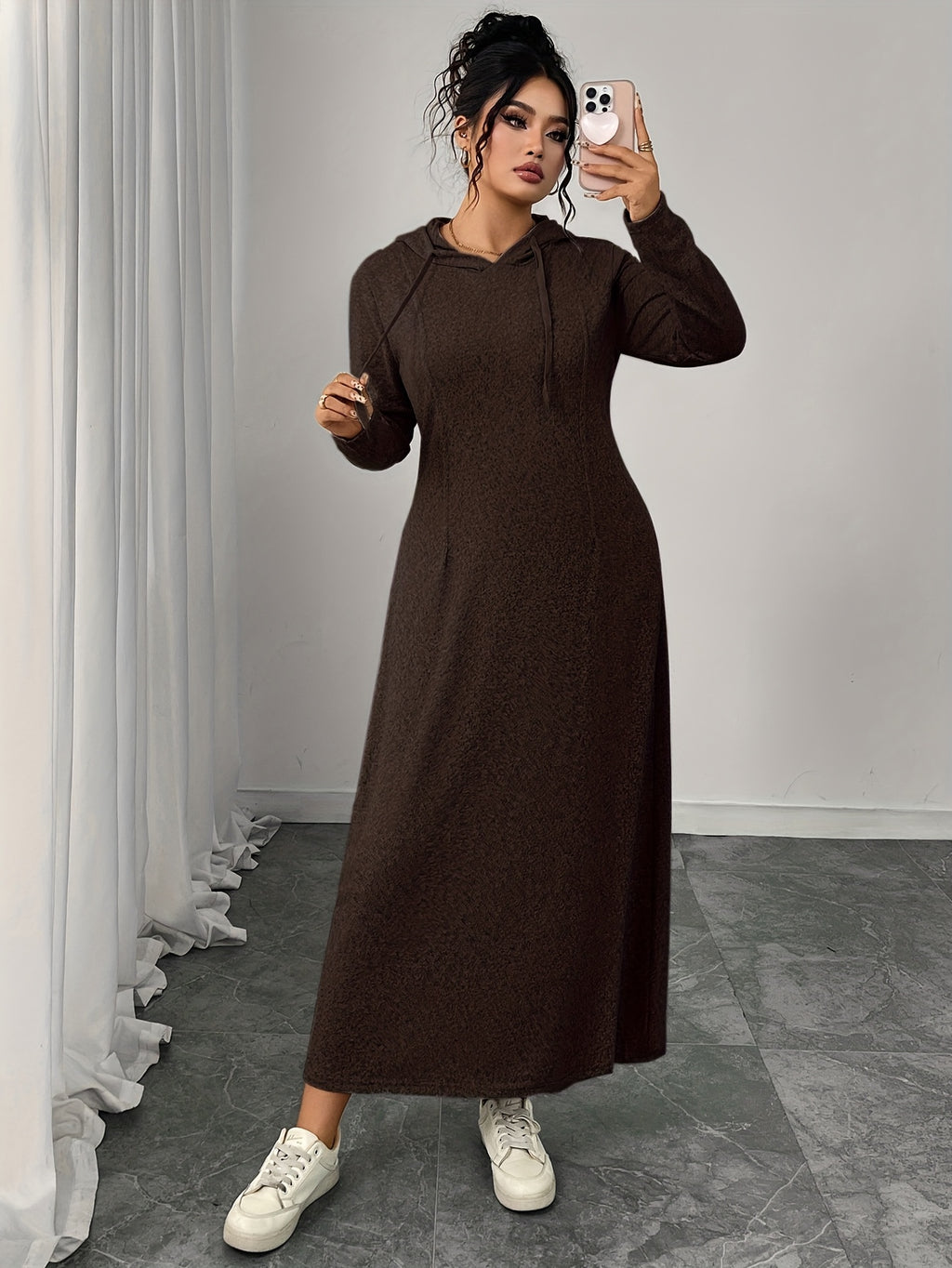 Robe longue grande taille — Capuche et cordon de serrage