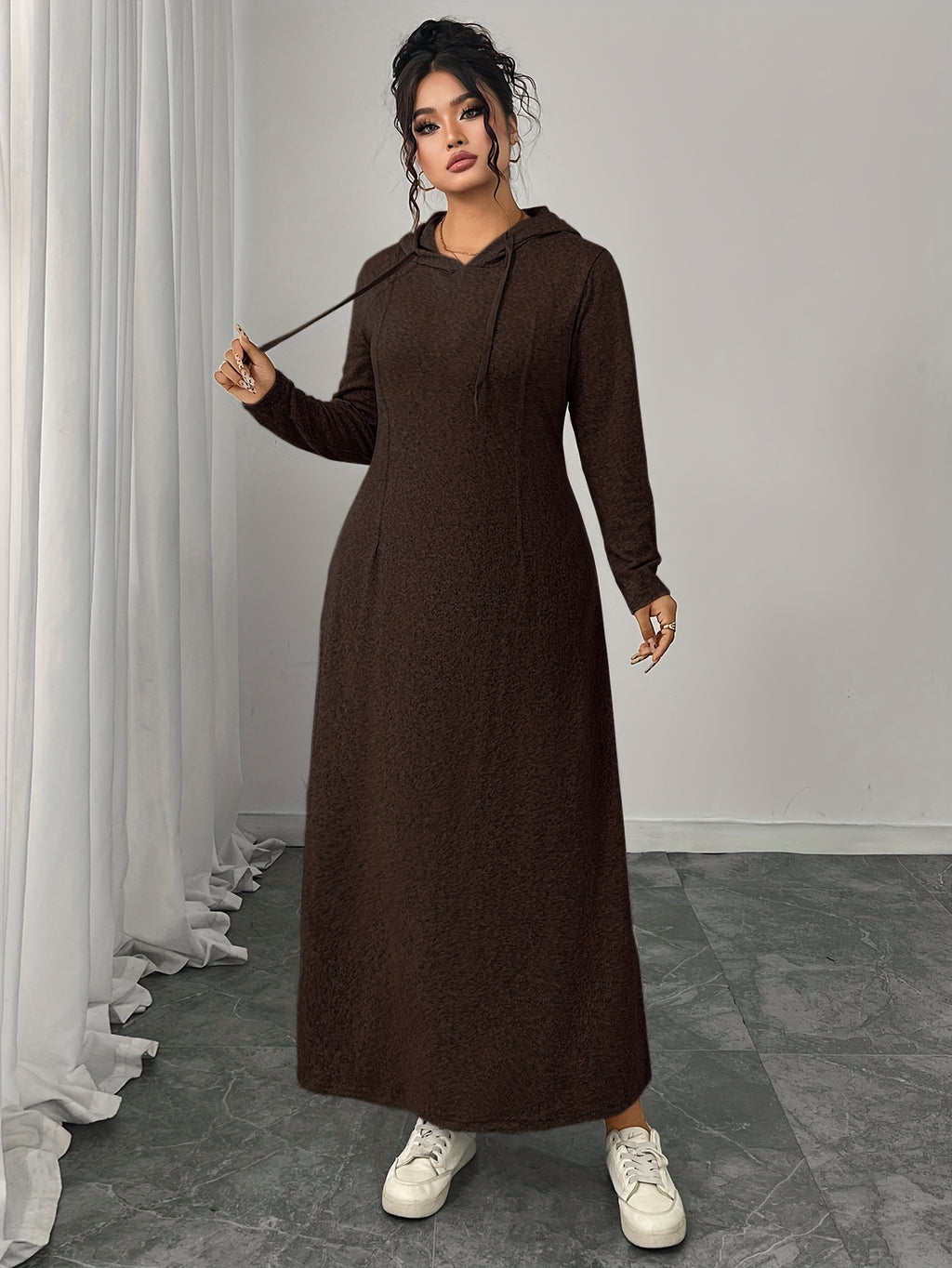 Robe longue grande taille — Capuche et cordon de serrage