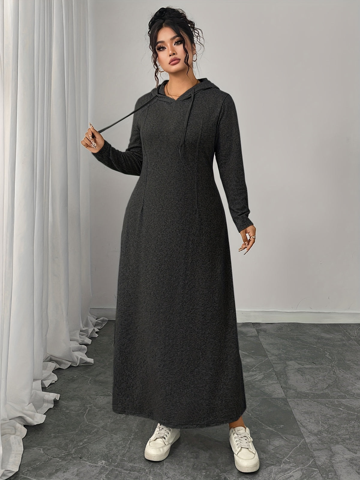 Robe longue grande taille — Capuche et cordon de serrage