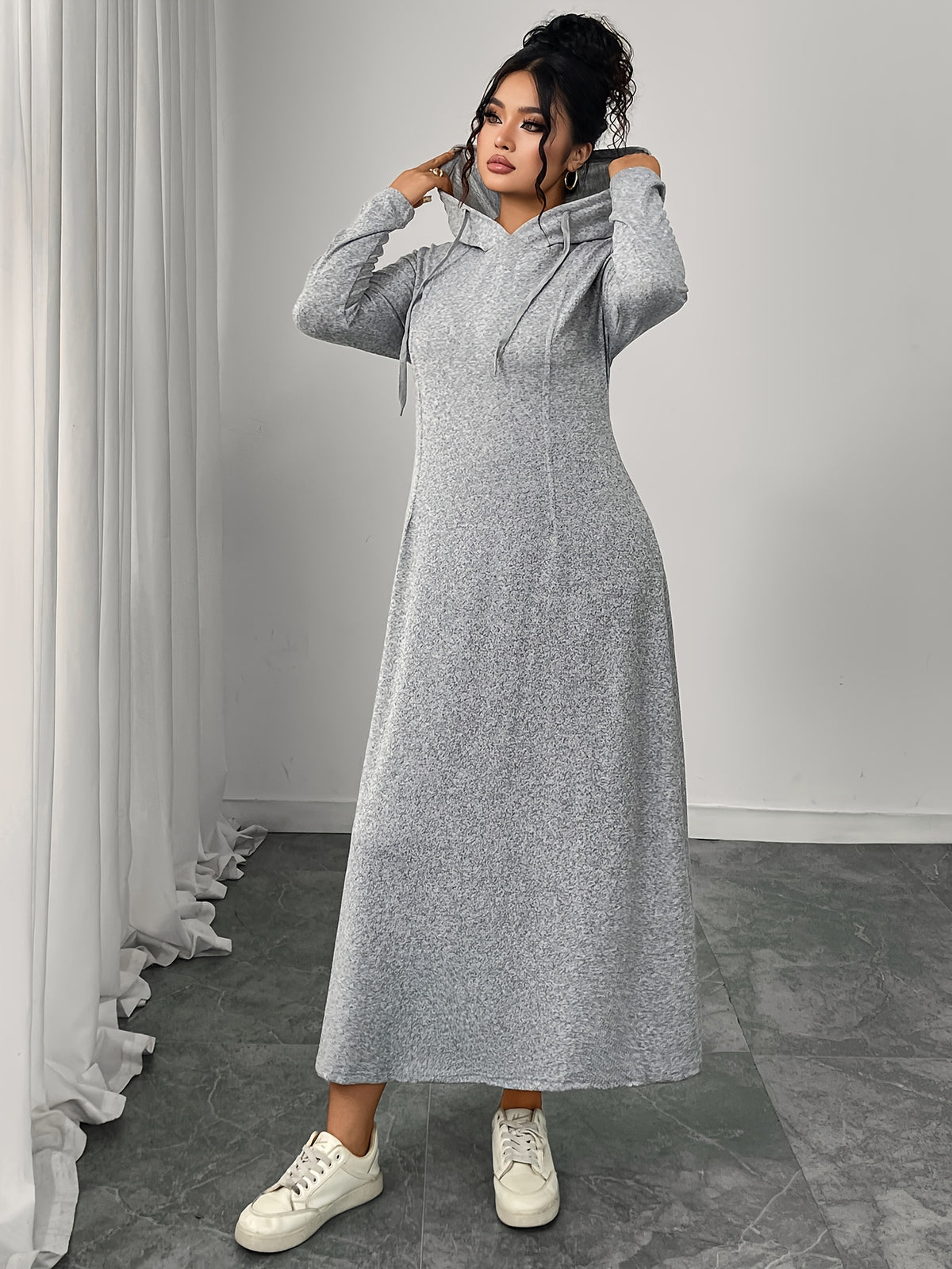 Robe longue grande taille — Capuche et cordon de serrage