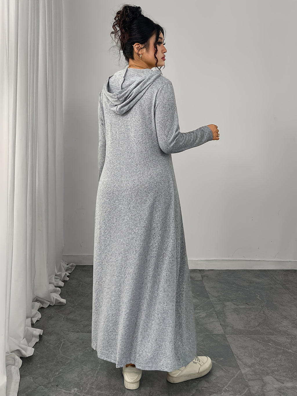 Robe longue grande taille — Capuche et cordon de serrage
