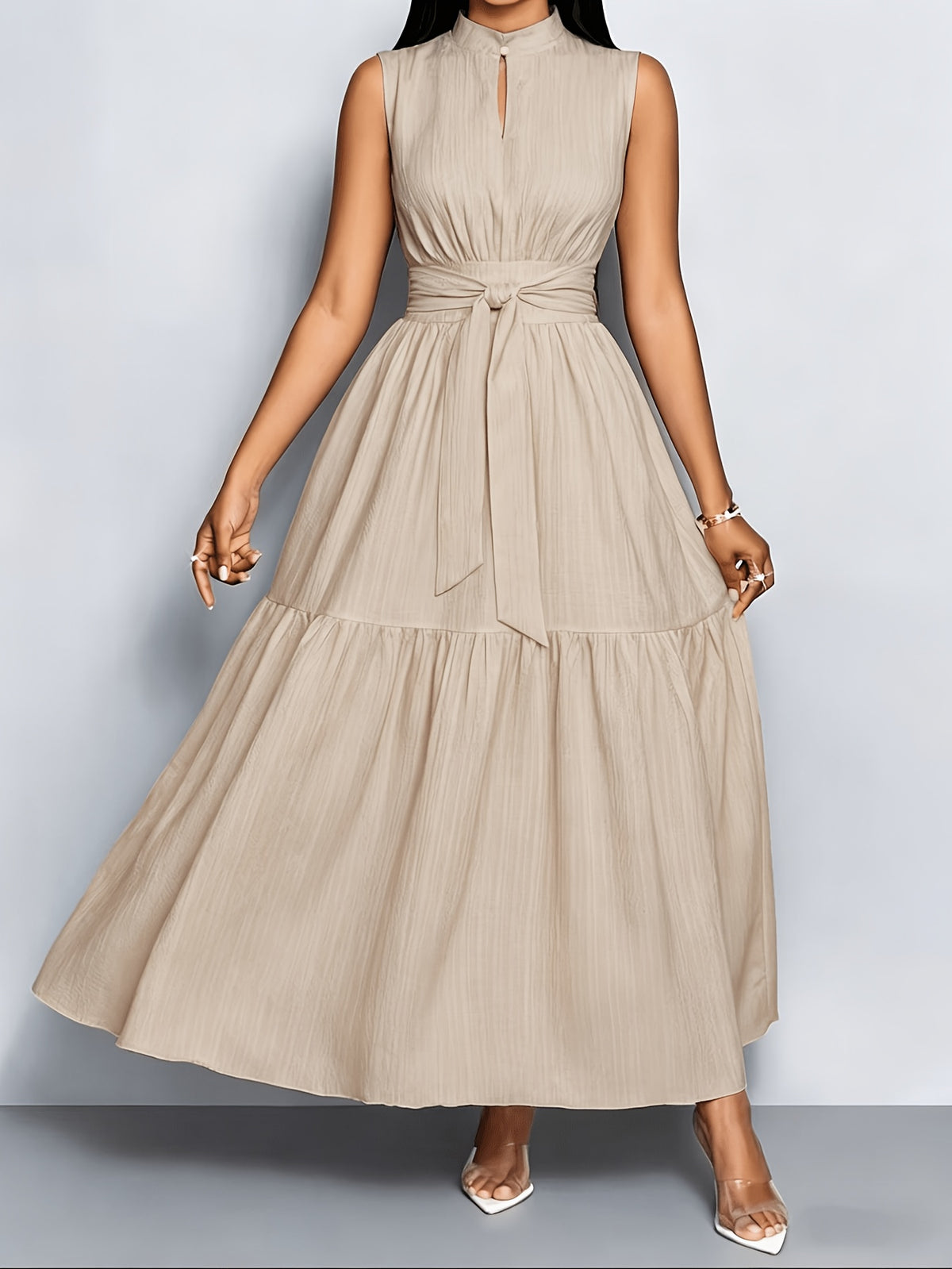 Robe longue grande taille — Col montant et ceinture nouée