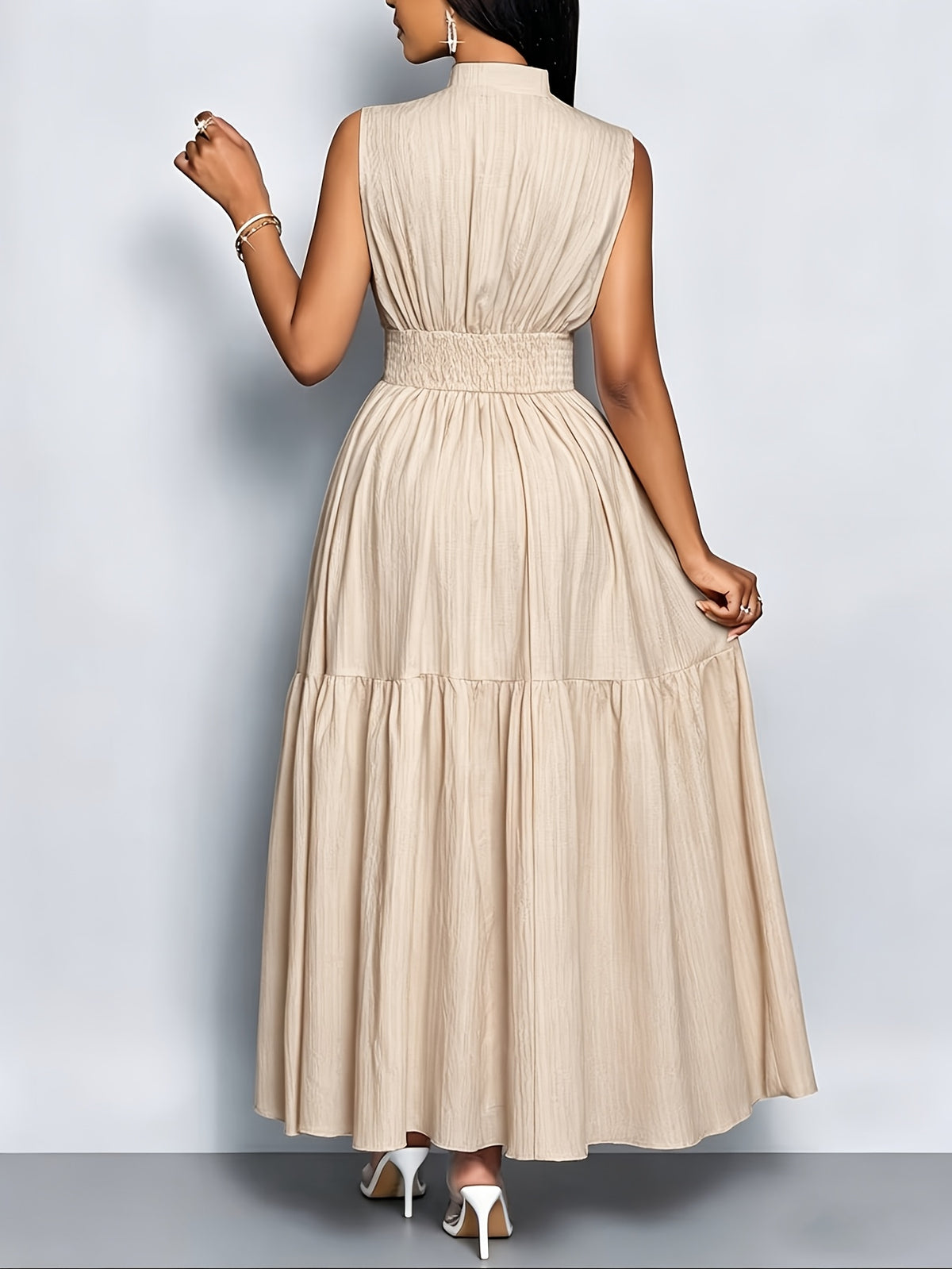 Robe longue grande taille — Col montant et ceinture nouée