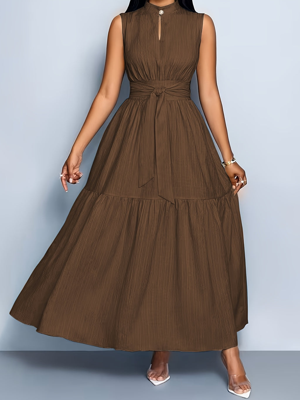 Robe longue grande taille — Col montant et ceinture nouée