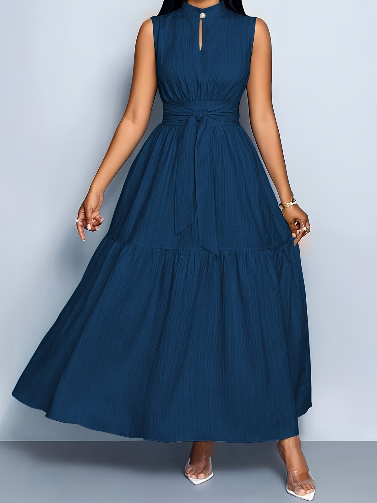 Robe longue grande taille — Col montant et ceinture nouée