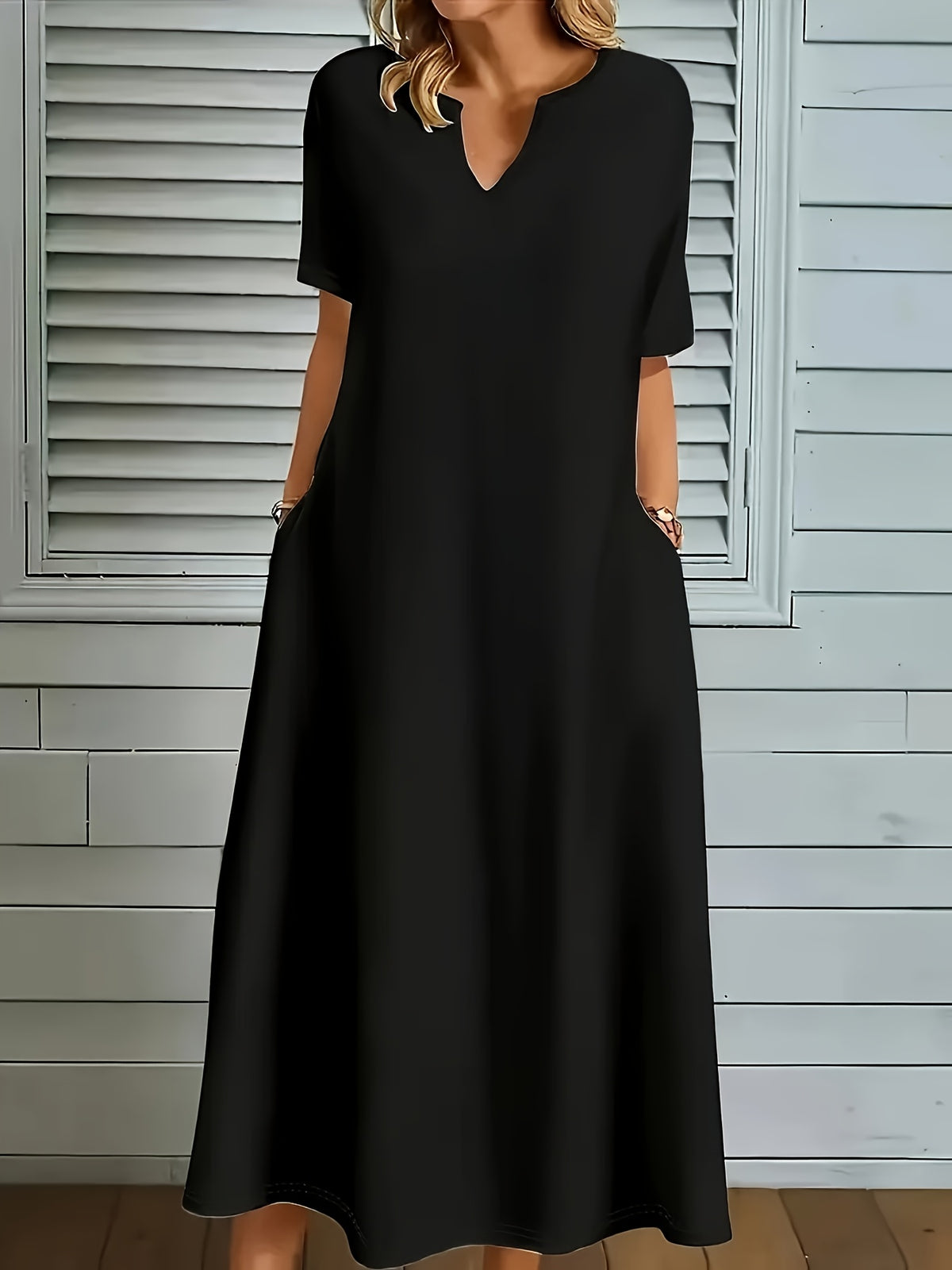 Robe longue grande taille — Col V fendu et poches latérales