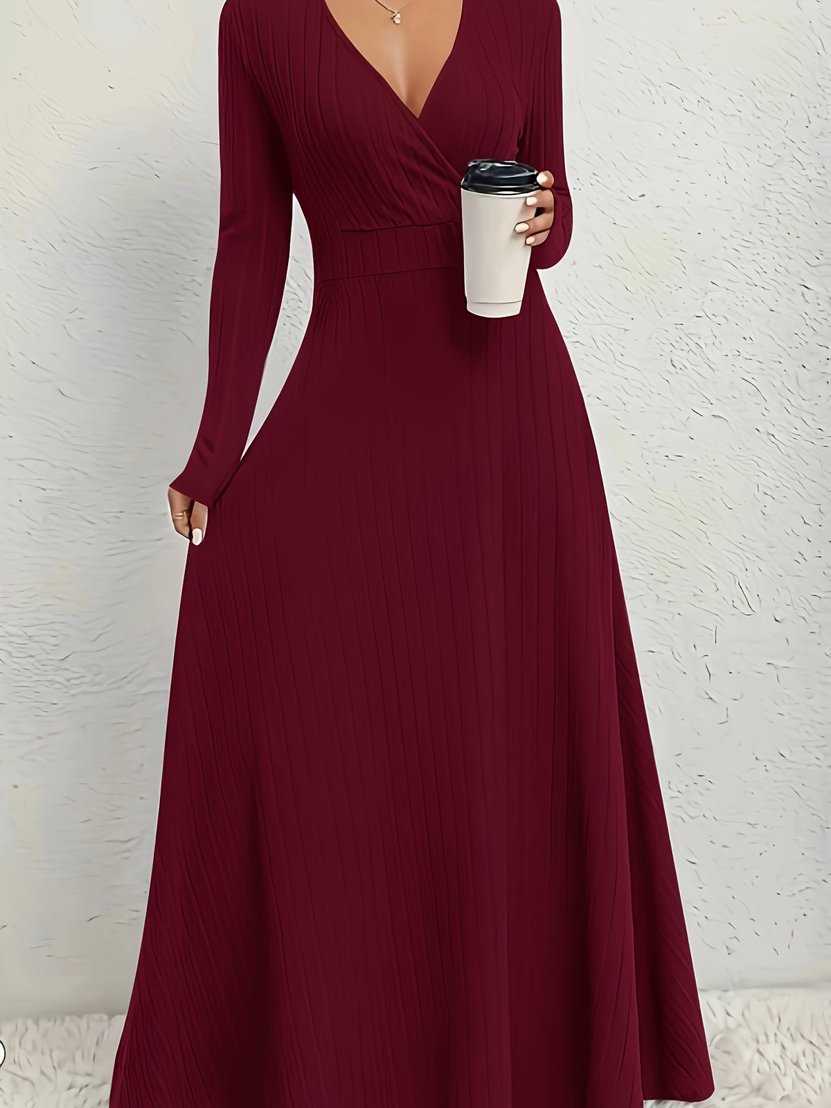 Robe longue grande taille — Décolleté croisé en maille côtelée