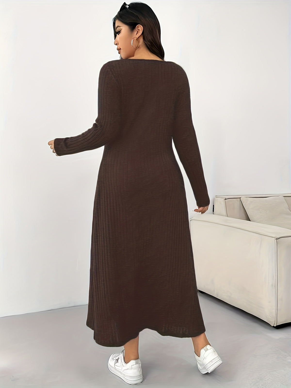 Robe longue grande taille — Côtes larges et décolleté carré