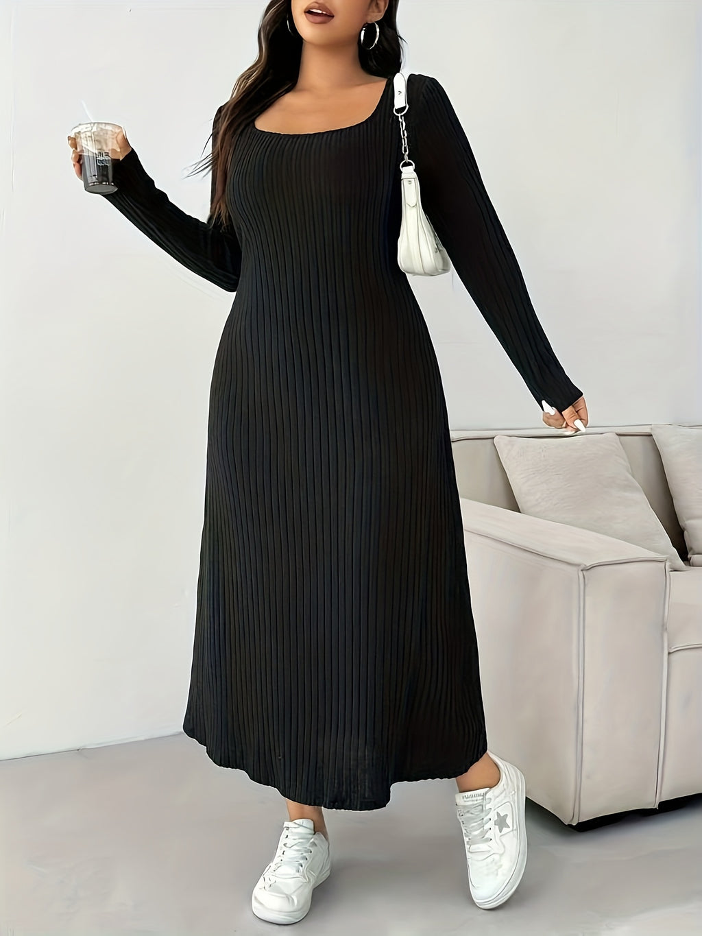 Robe longue grande taille — Côtes larges et décolleté carré
