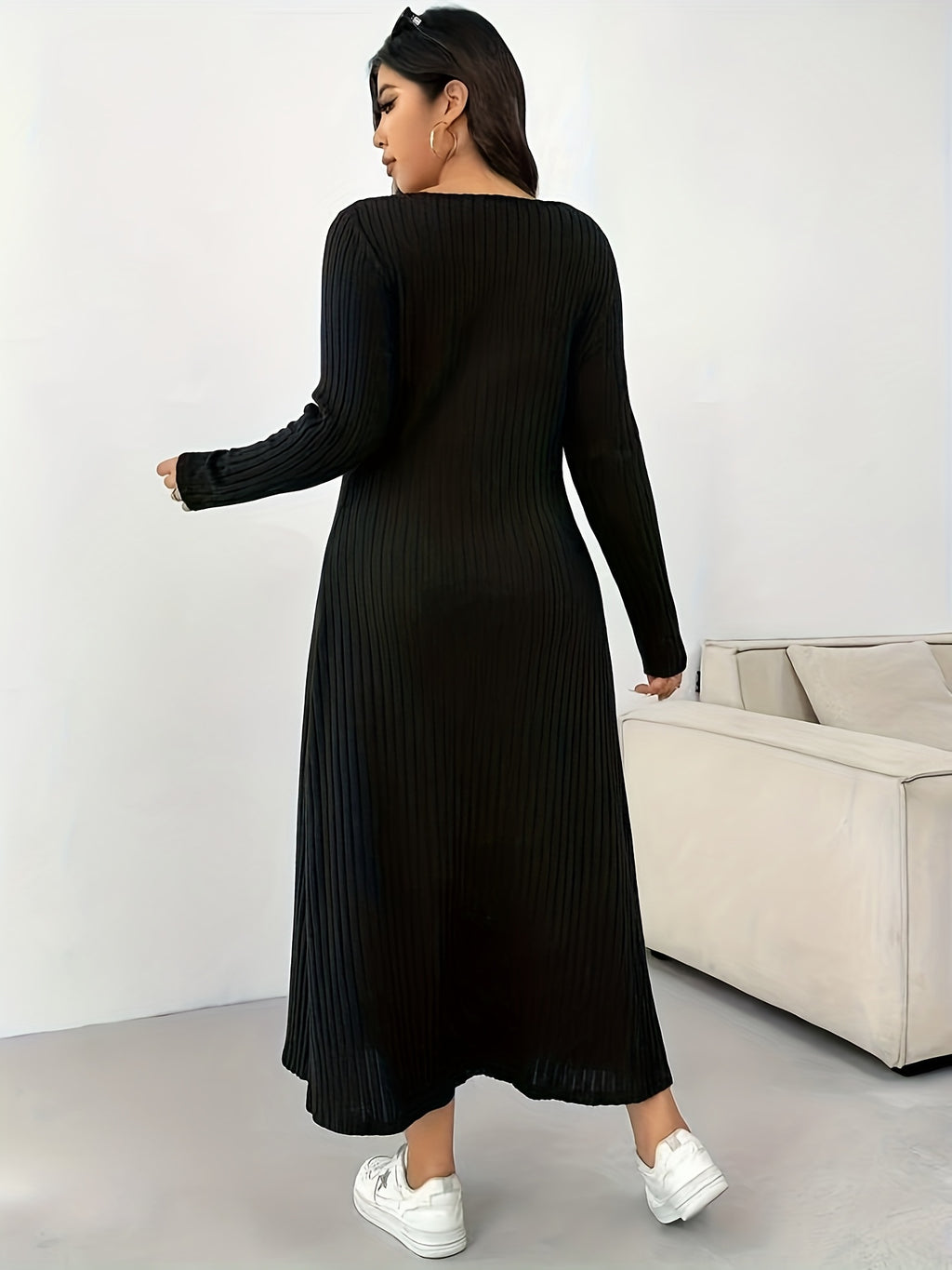 Robe longue grande taille — Côtes larges et décolleté carré