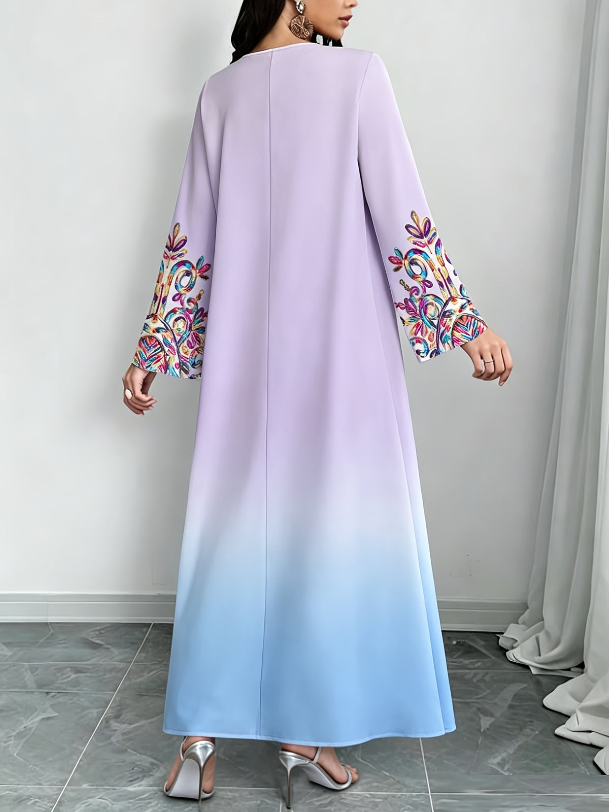 Robe longue grande taille — Écrue à médaillon arabesque