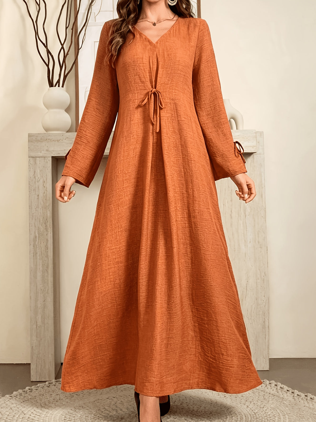Robe longue grande taille — Col à nouer et poignets liés