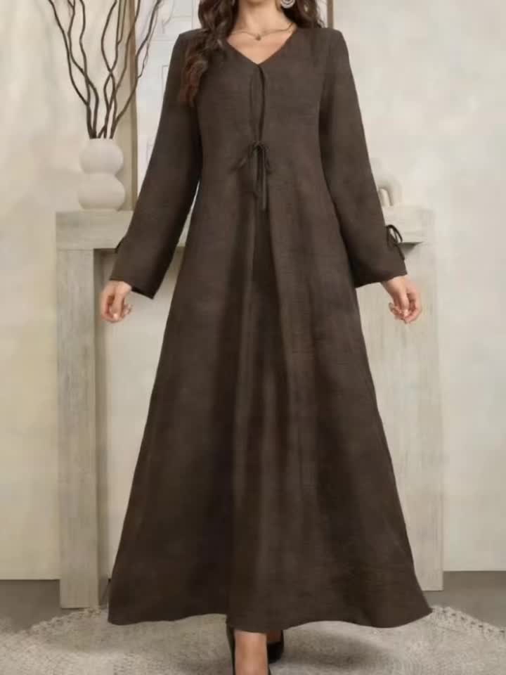 Robe longue grande taille — Col à nouer et poignets liés