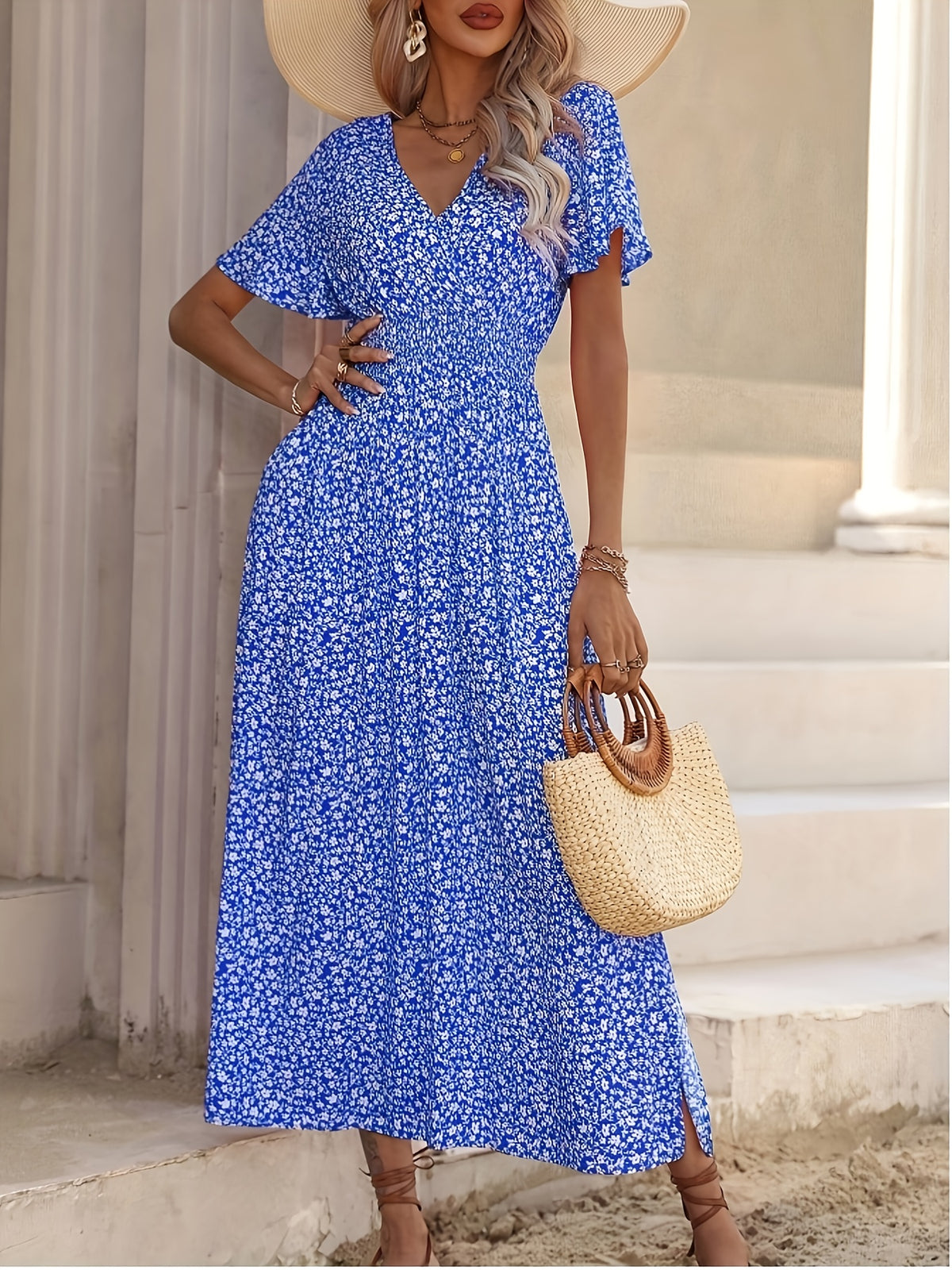 Robe longue grande taille, fleurs et taille smockée