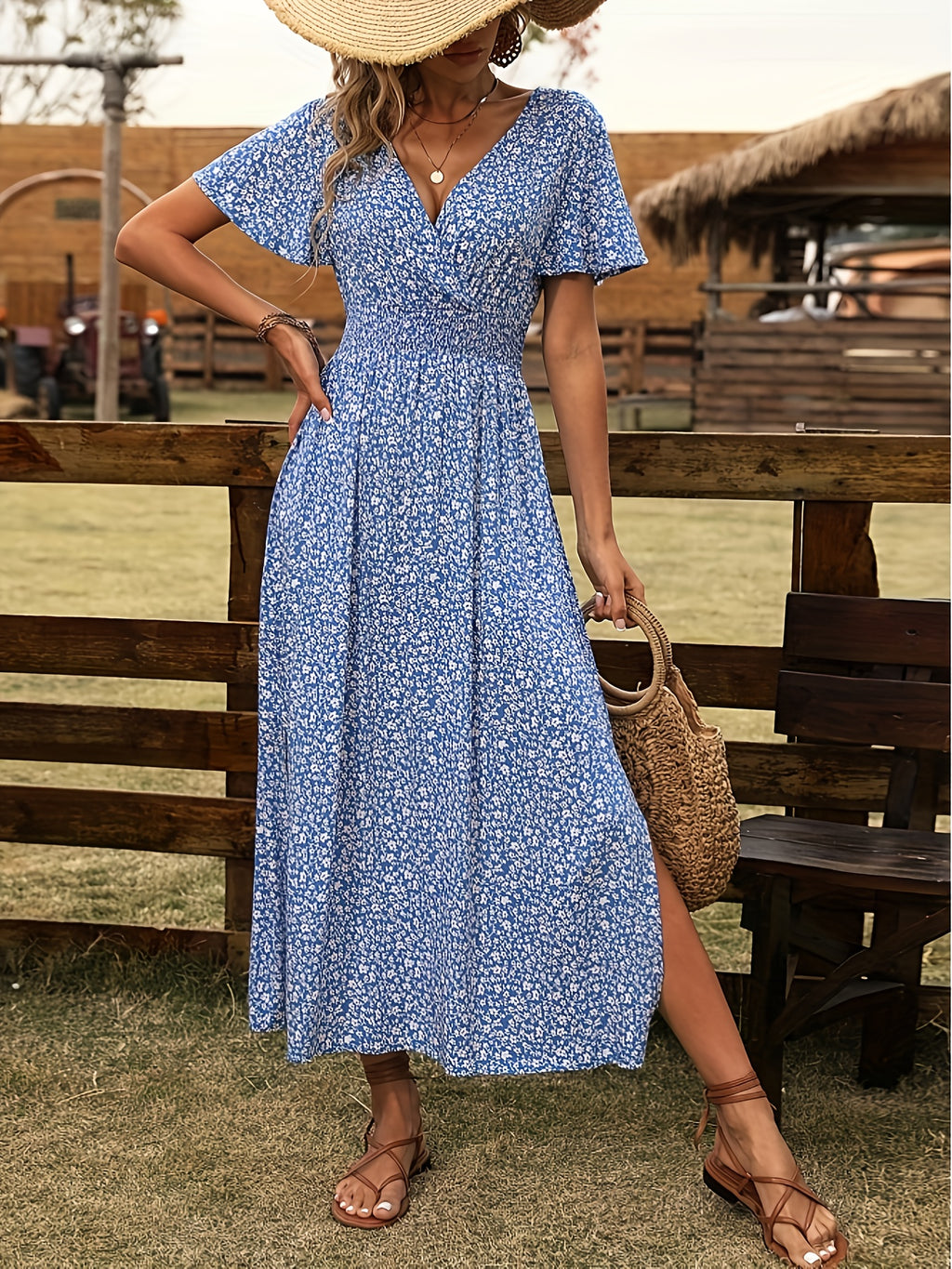 Robe longue grande taille, fleurs et taille smockée