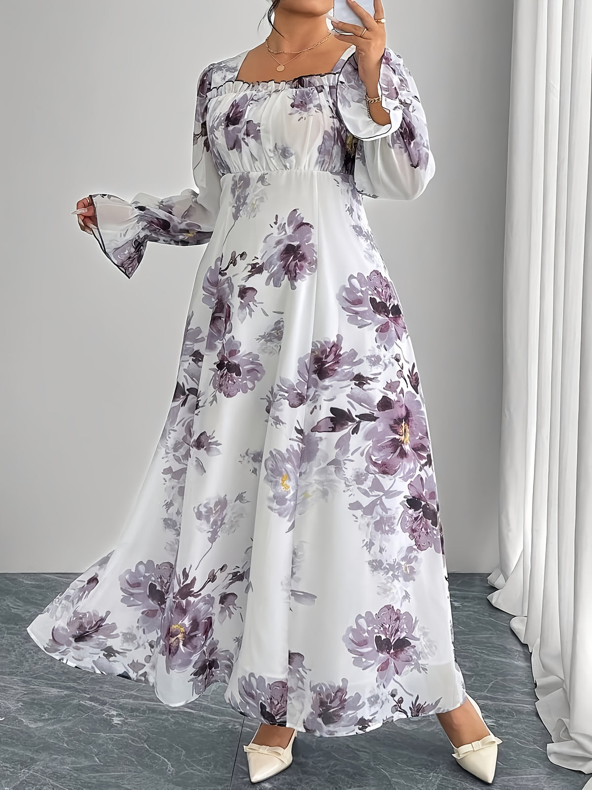 Robe longue grande taille — Fleurs mauves et taille empire