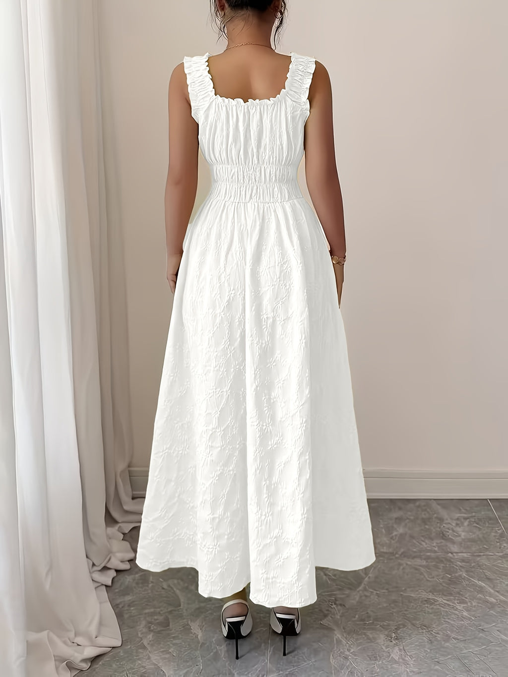 Robe longue grande taille — Jacquard blanc et taille smockée