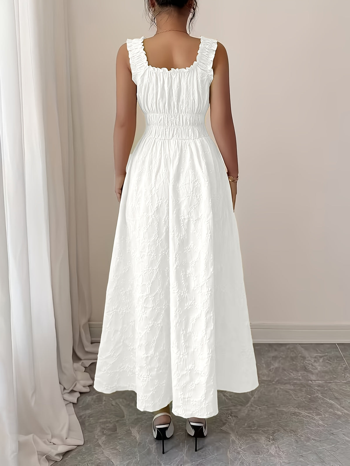 Robe longue grande taille — Jacquard blanc et taille smockée