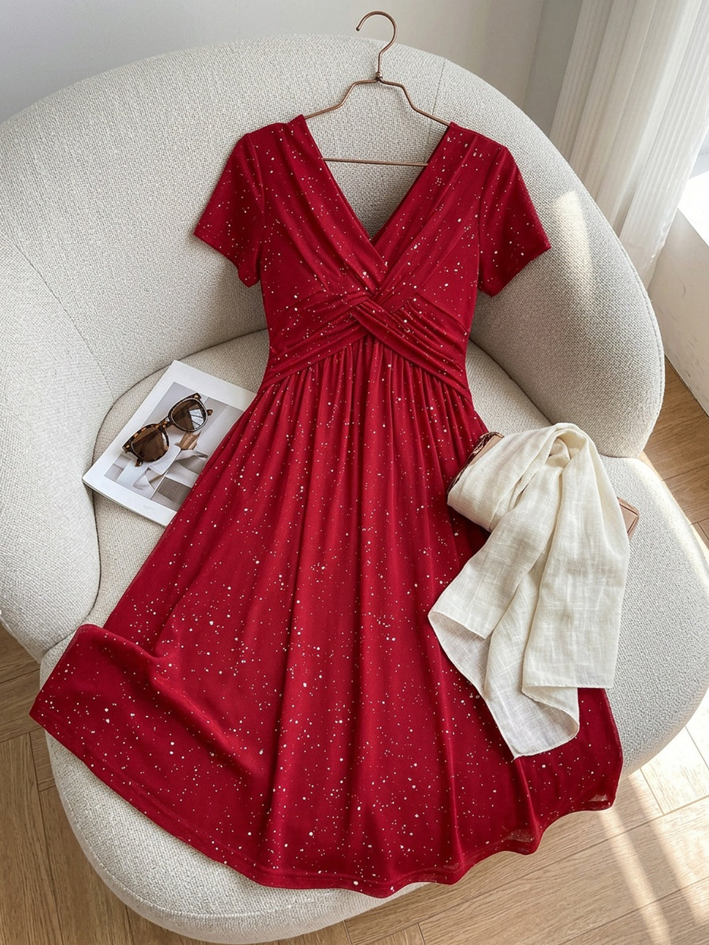 Robe longue grande taille, maille pailletée et buste croisé