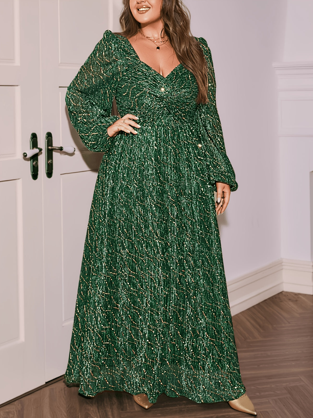 Robe longue grande taille — Maille verte plissée à fils dorés