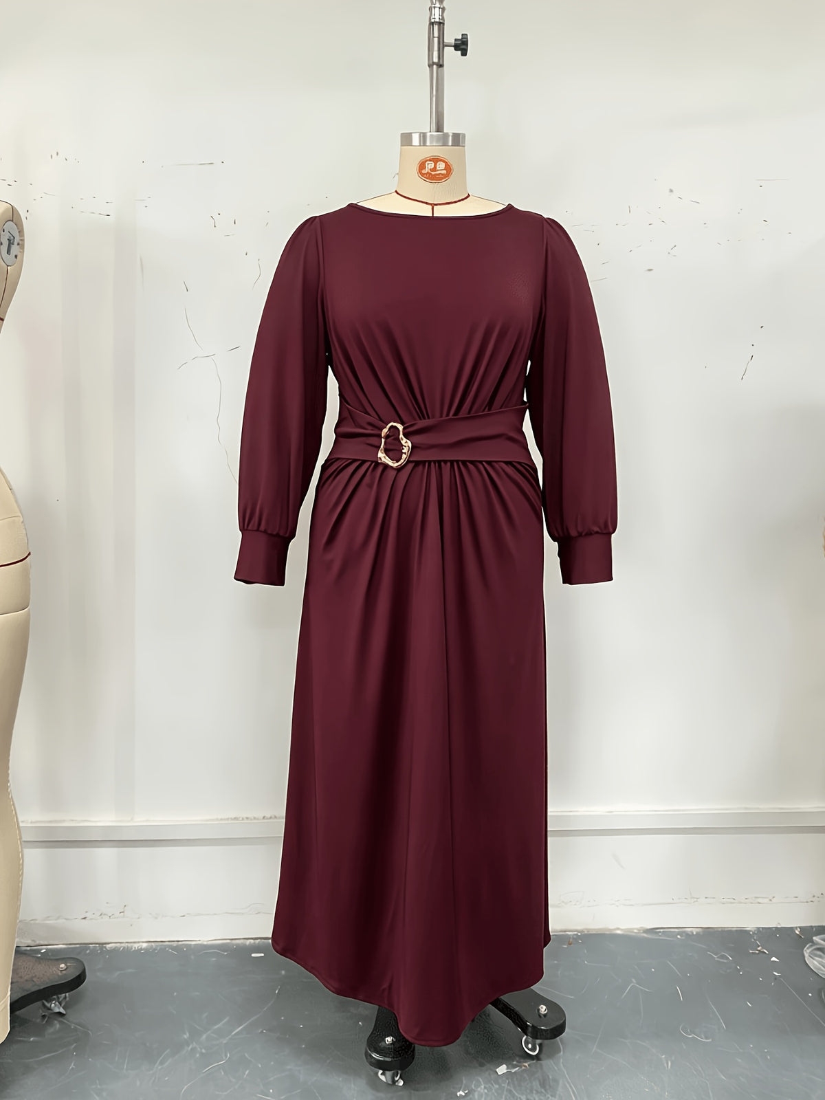 Robe longue grande taille — Marine, taille torsadée à anneau