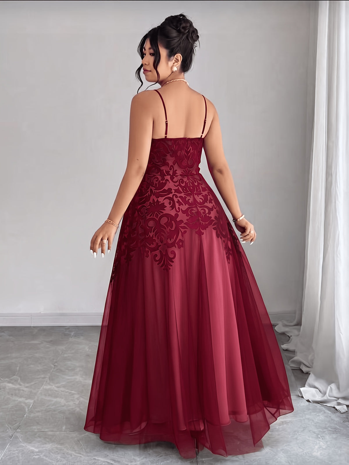 Robe longue grande taille — Motif baroque floqué sur maille