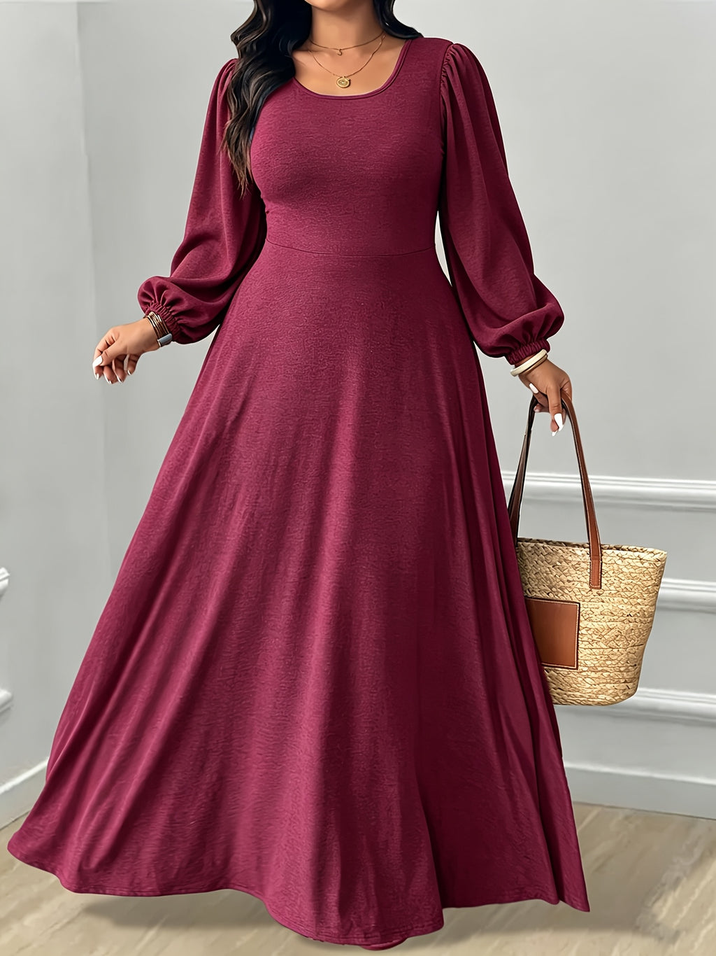Robe longue grande taille — Noire à dos noué et découpe